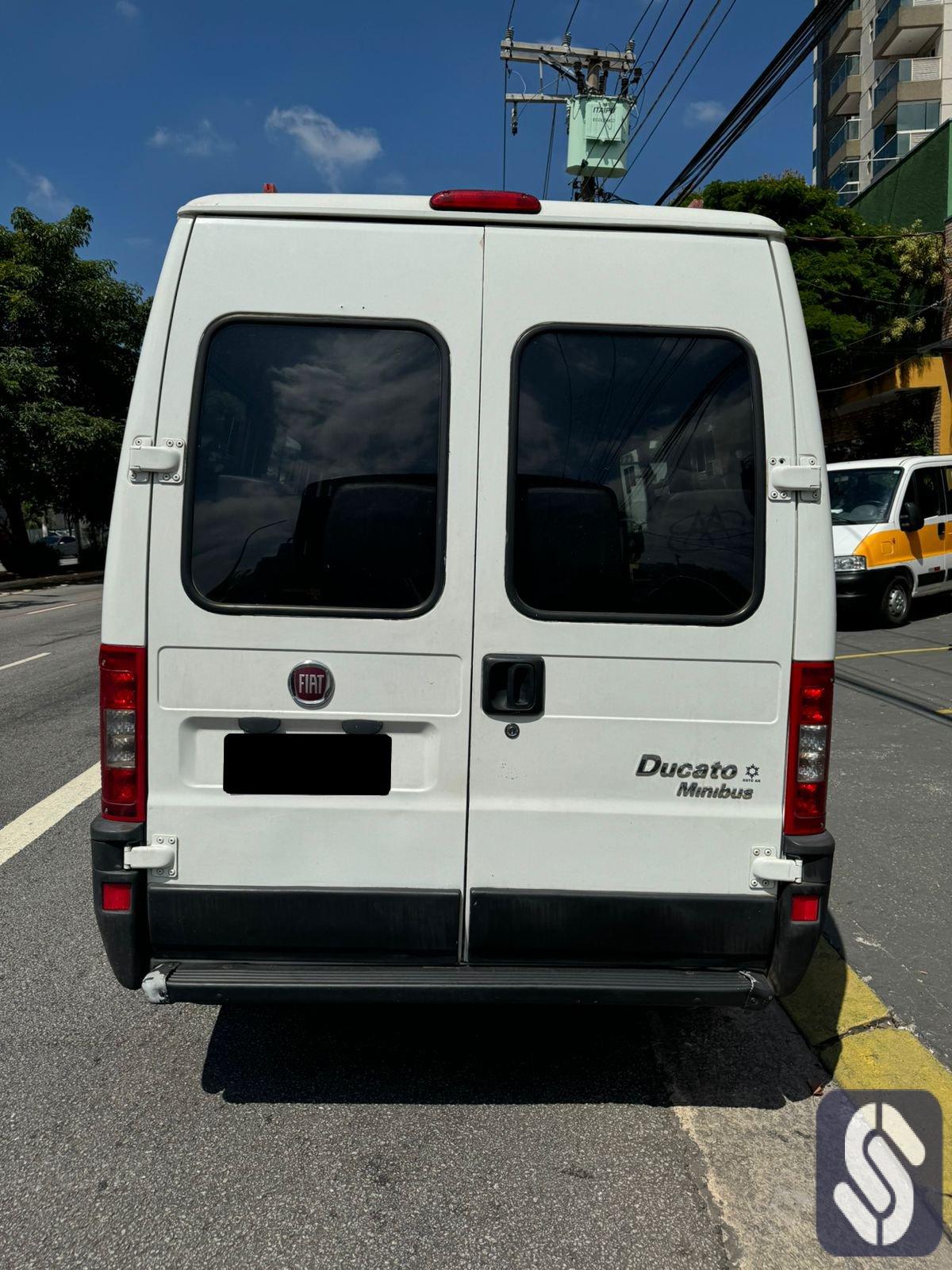 FIAT DUCATO MINIBUS  CÓD. P0135
