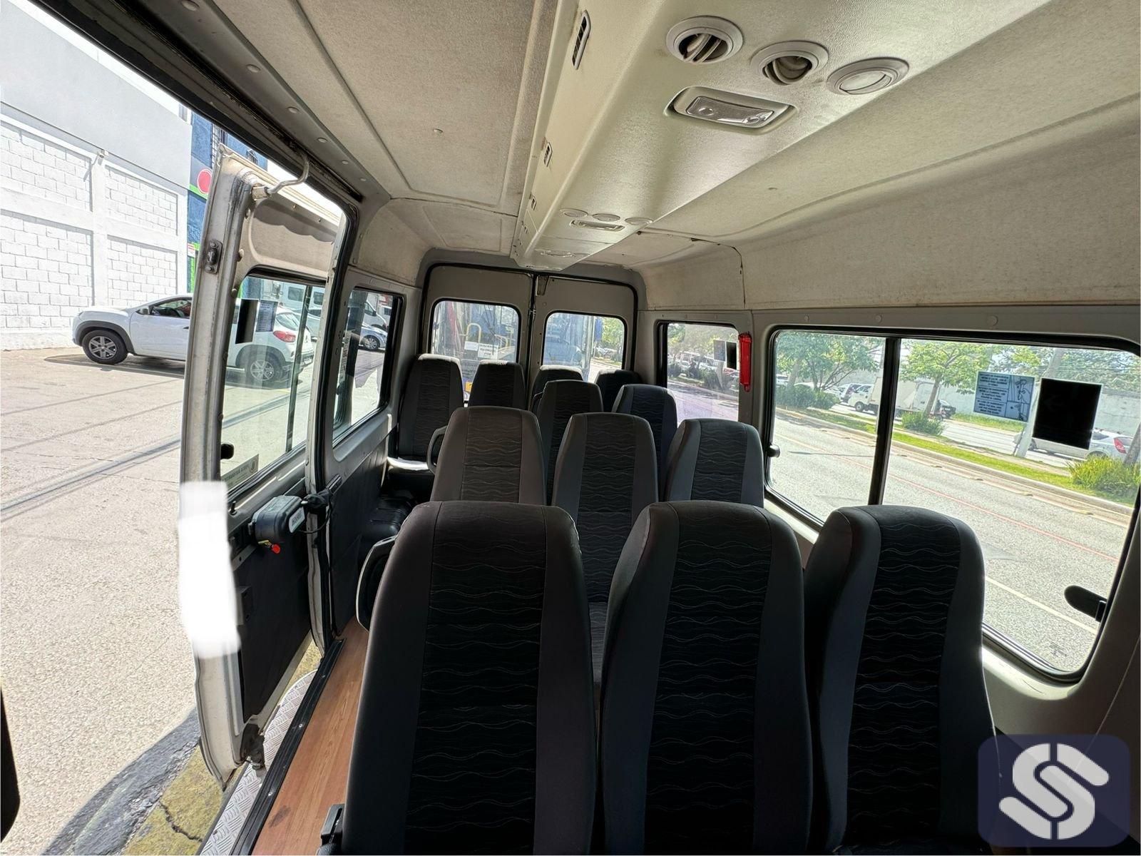 FIAT DUCATO MINIBUS  CÓD. P0135