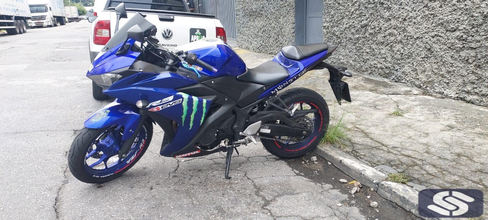 YAMAHA R3  CÓD. M0003