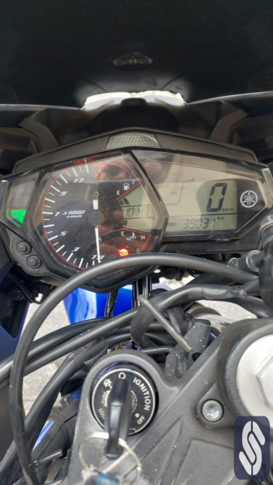 YAMAHA R3  CÓD. M0003