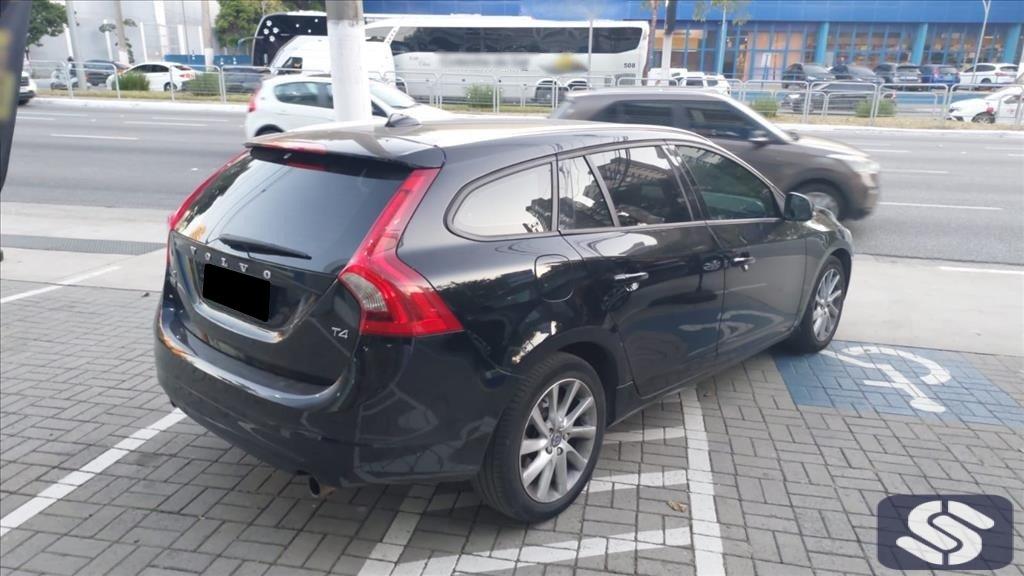 VOLVO V60 KINETIC  CÓD.P0169