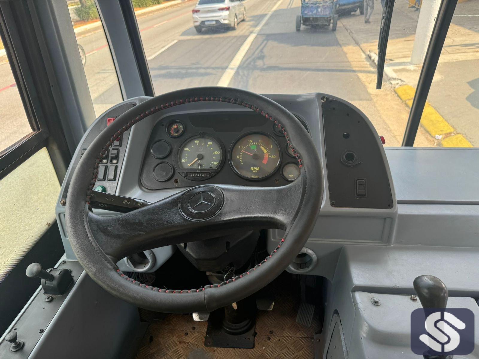 M. BENZ 1418  CÓD. P0128