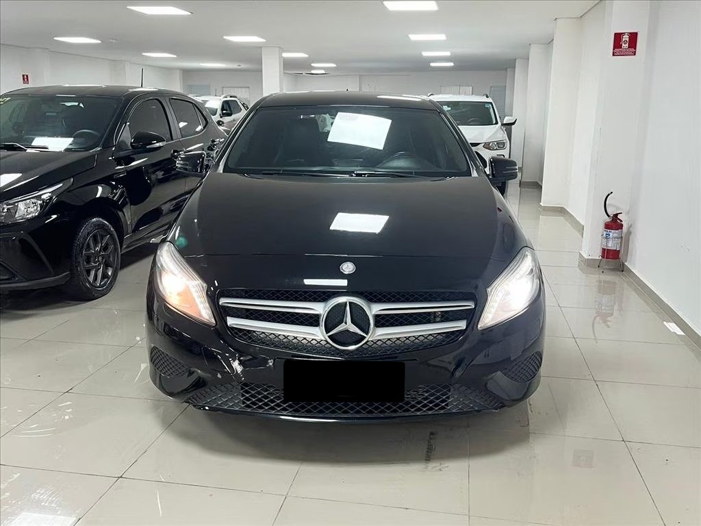 M. BENZ A 200