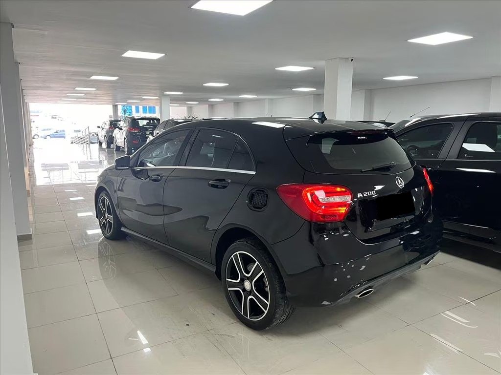 M. BENZ A 200
