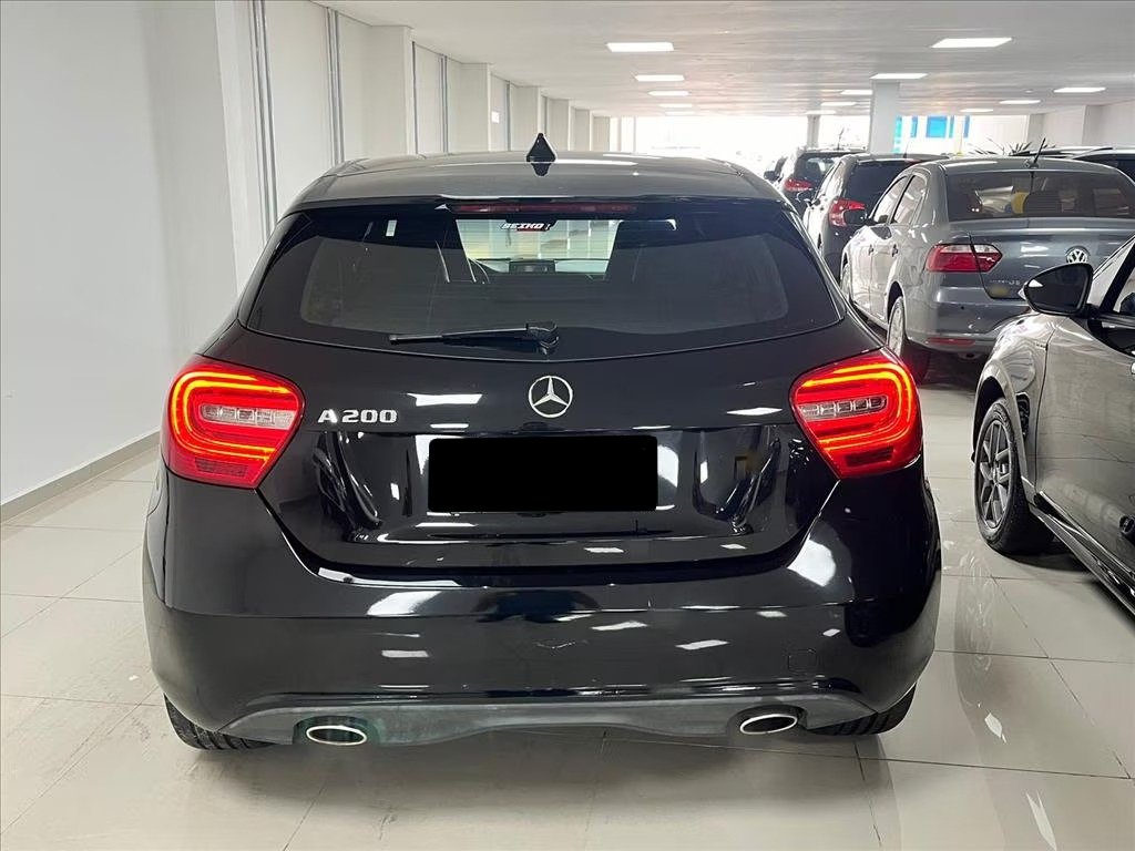 M. BENZ A 200