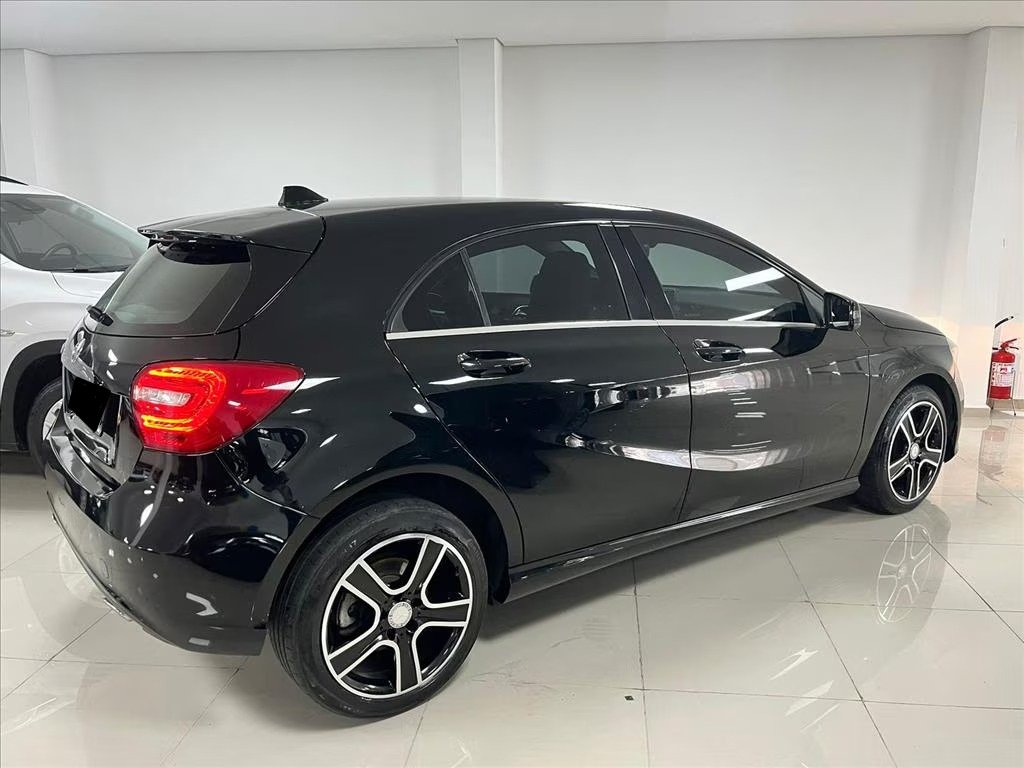 M. BENZ A 200