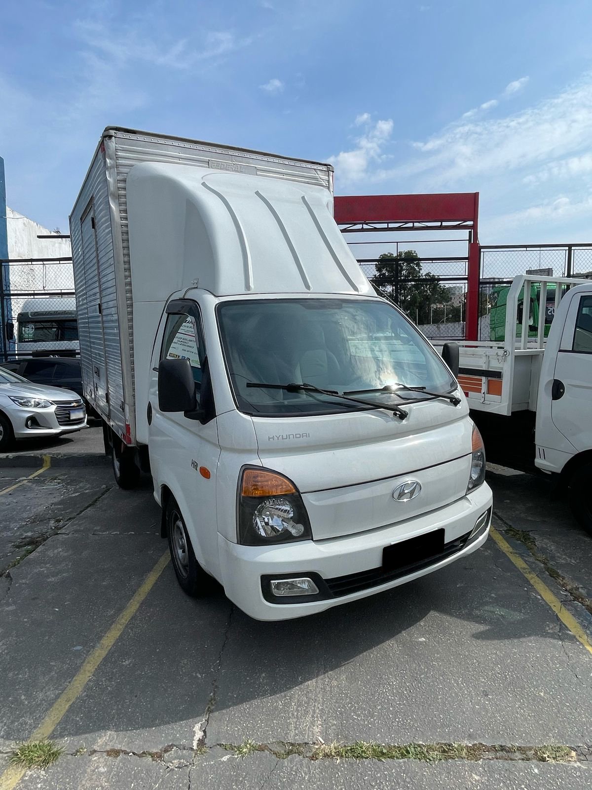 HYUNDAI HR