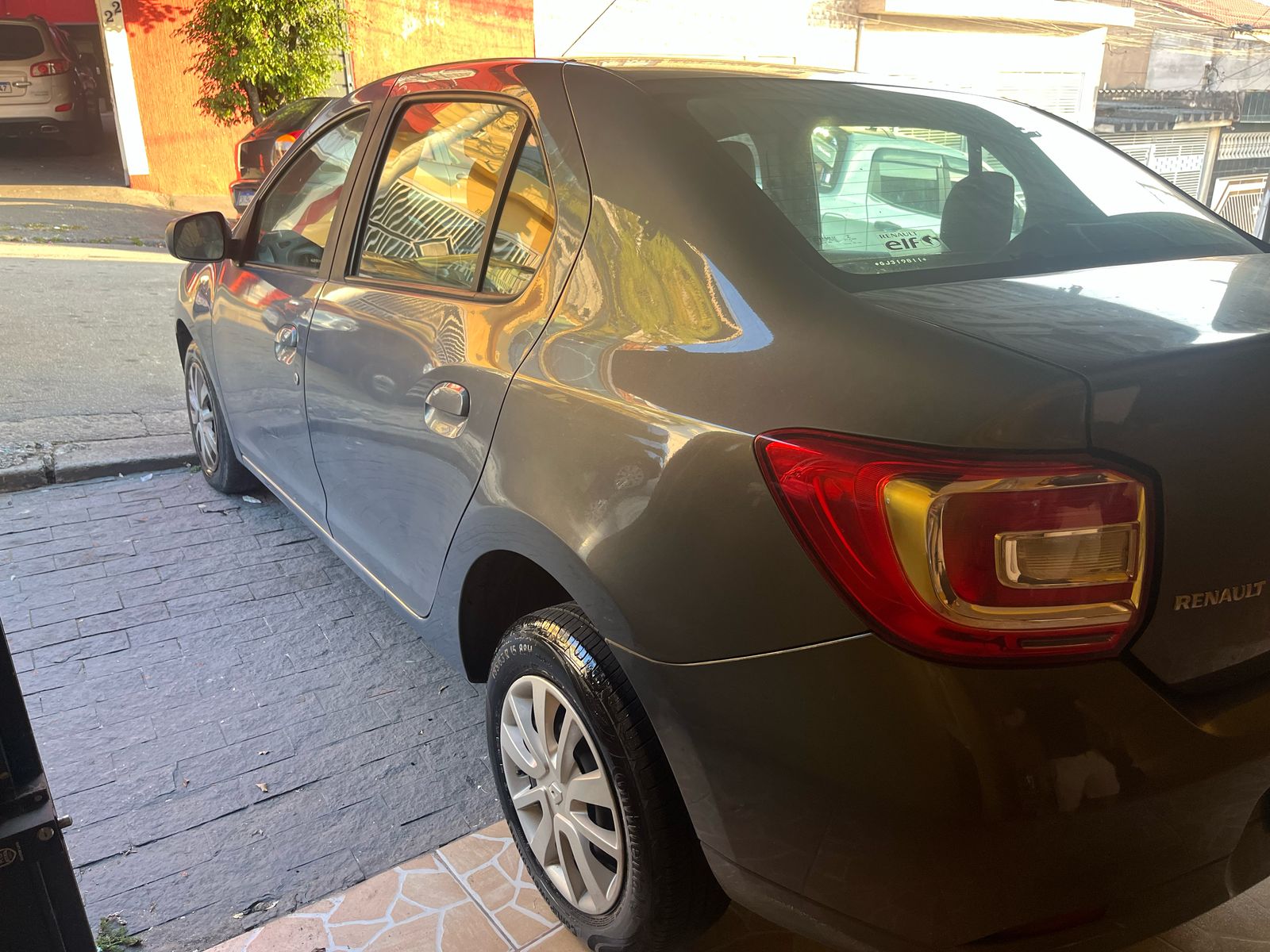 RENAULT LOGAN