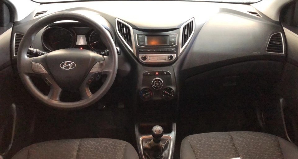 HYUNDAI HB20