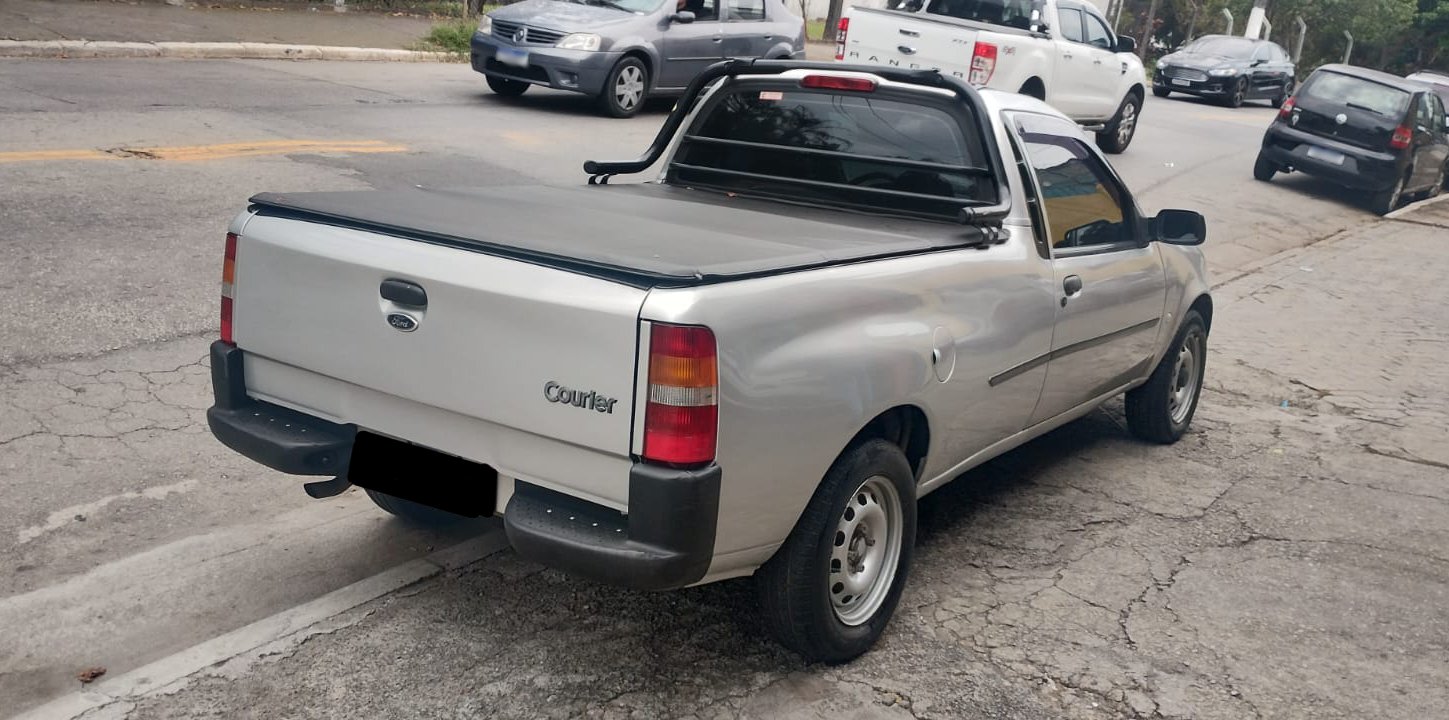 FORD COURIER
