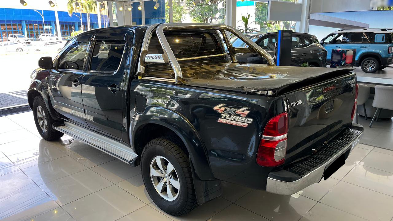 TOYOTA HILUX SRV