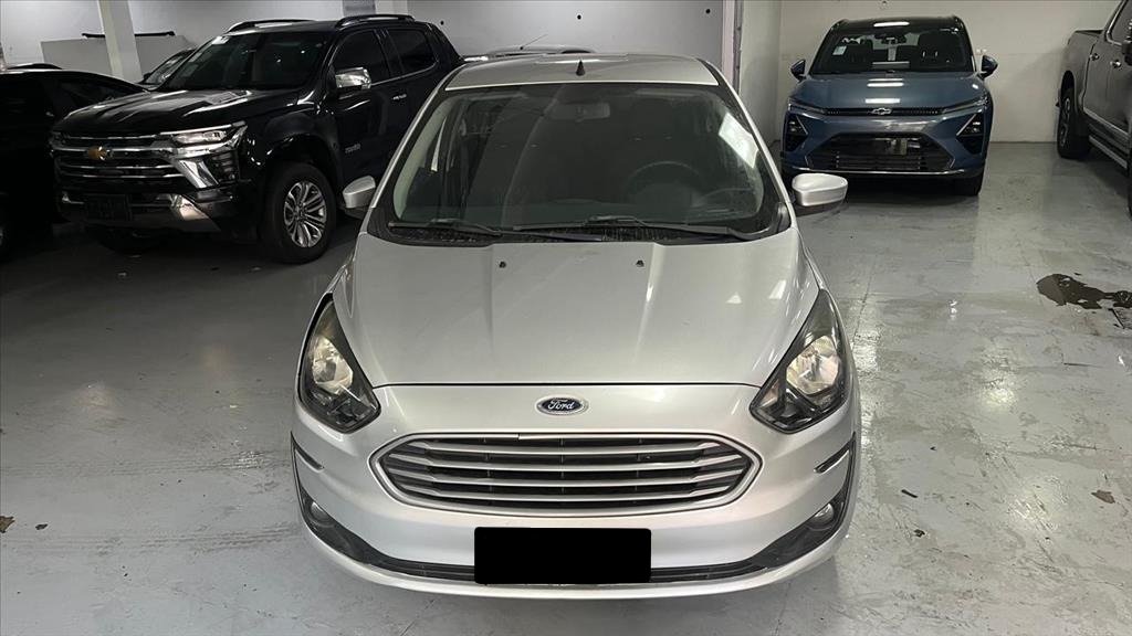 FORD KA SEDAN